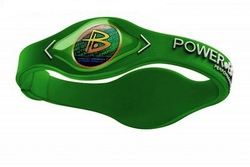 Power Balance Classic (темно-зеленый с белыми буквами)